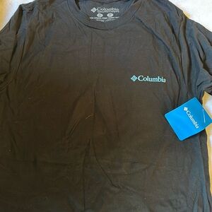 Columbia black Tshirt